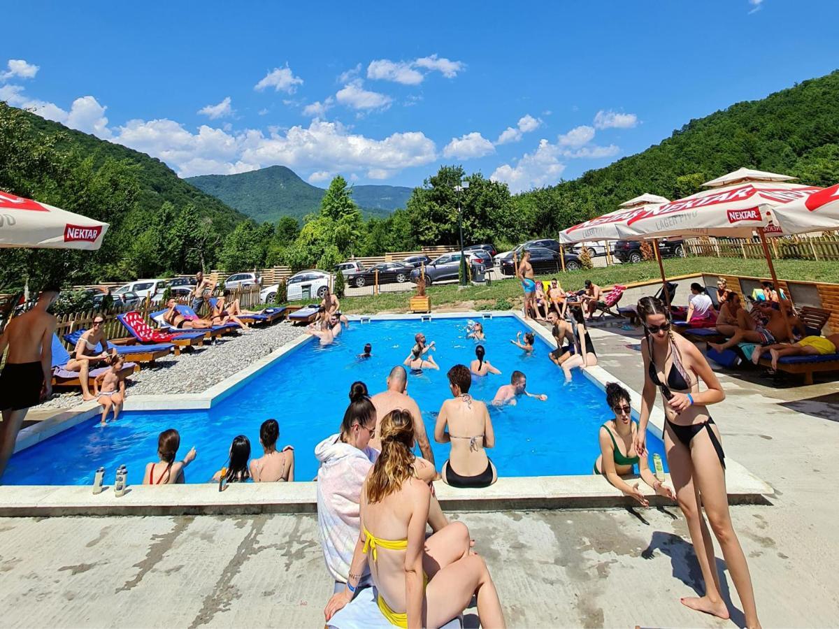 Rafting Centar Rt Hotel ฟอชา ภายนอก รูปภาพ